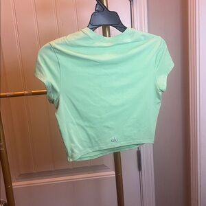 Alo Crop Top